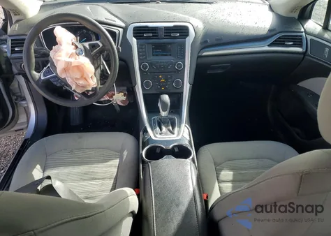 2016 Ford Fusion S Hybrid z USA, uszkodzony, nr VIN 3FA6P0UU7GR178894